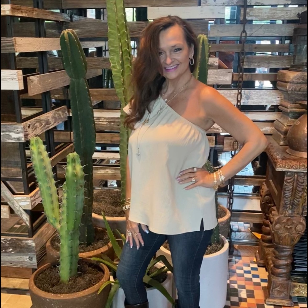 Meet your Posher, Lisa